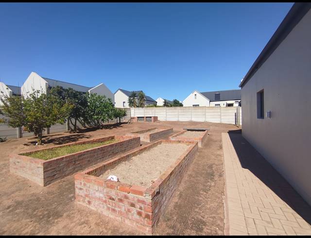 3 BEDROOM HOUSE FOR SALE IN BAYVIEW